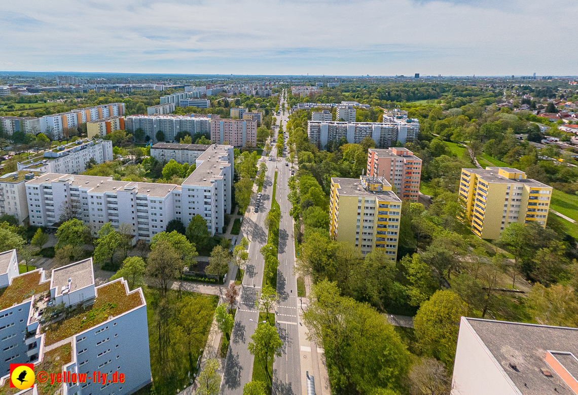04.05.2023 - Luftbilder vom Marx-Zentrum uns seiner Umgebung in Neuperlach